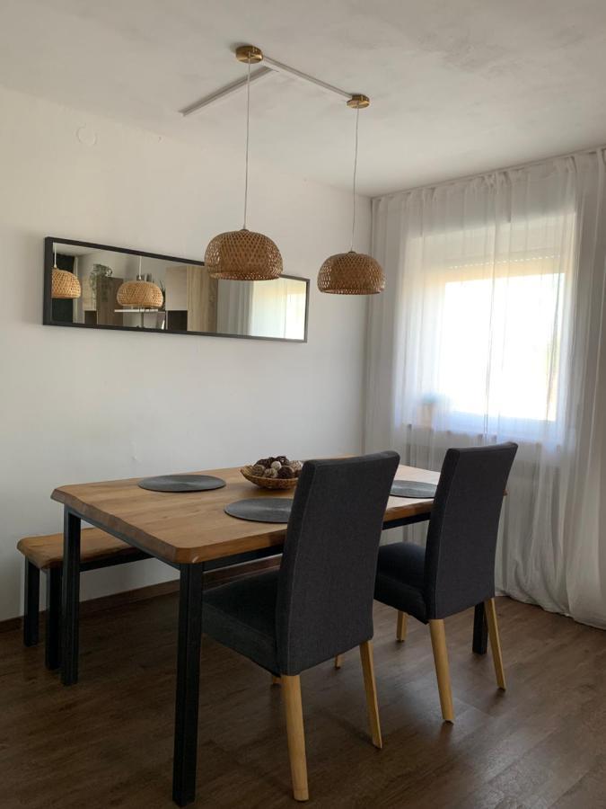 Gemuetliches & Schoenes Apartment Ichenhausen Kültér fotó